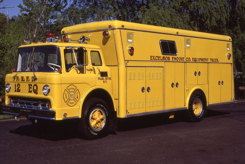 File:12-EQ 1971.jpg