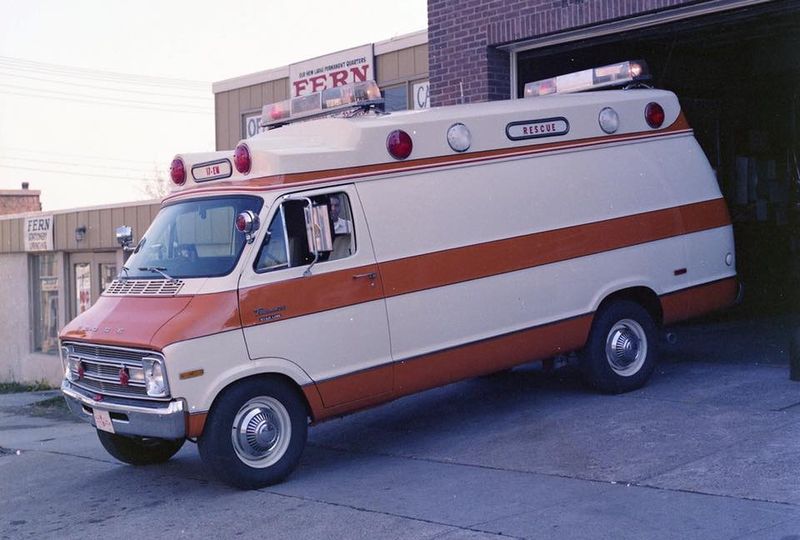 File:17-EM 1977 Delivery.jpg