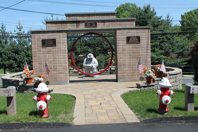 File:6-101 Monument.jpg