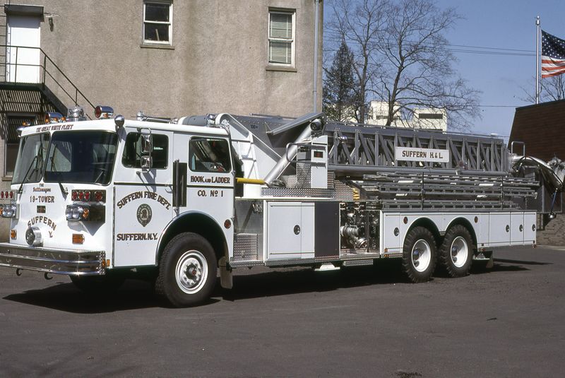 File:19-Tower 1981.jpg
