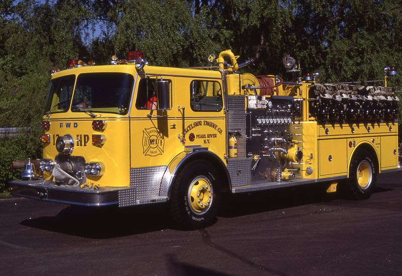 File:12-HP 1976.jpg