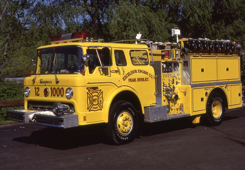 File:12-1000 1976.jpg
