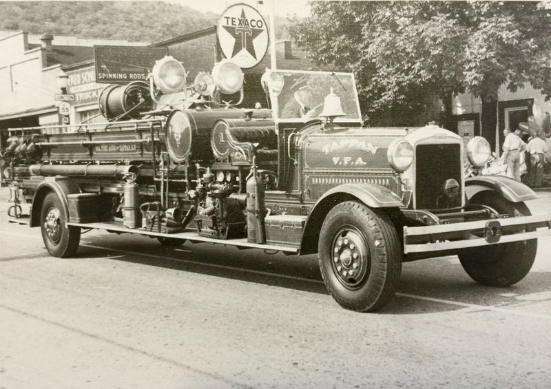 File:21-Quad 1930.jpg