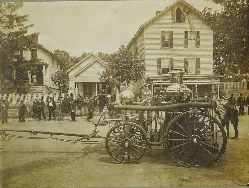 File:8-Steamer 1906.jpg